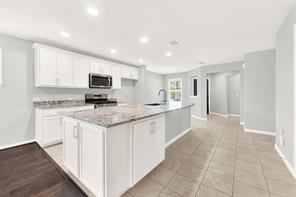 913 Rough Hollow Drive - Photo 9