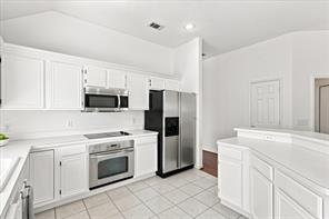 204 Meredith Court - Photo 18