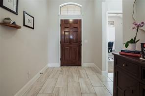 201 Providence Drive - Photo 3