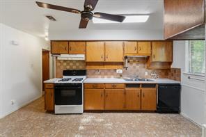 840 Comal Avenue - Photo 10