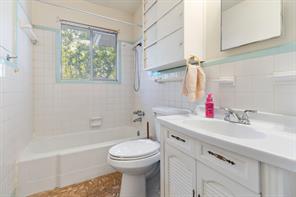 840 Comal Avenue - Photo 20