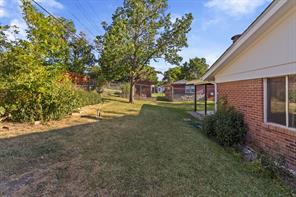 840 Comal Avenue - Photo 32
