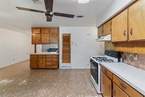 840 Comal Avenue - Photo 8