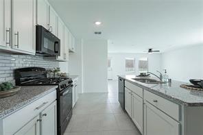 1900 Hughes Street - Photo 6
