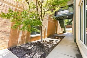 1617 W Oleander Street - Photo 2