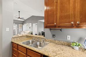 4104 N Hall Street - Photo 6