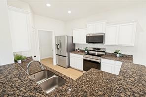 4225 Tower Lane - Photo 4