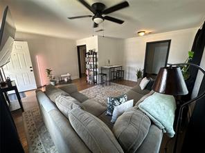 2454 Lea Crest Drive - Photo 2