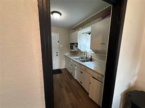 2454 Lea Crest Drive - Photo 7