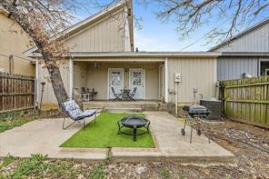 1214 Elm Court - Photo 3