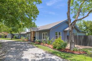 2620 Vine Street - Photo 2