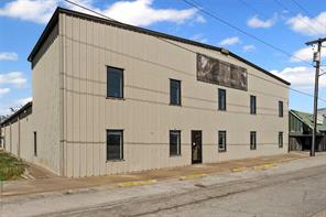 117 W Rock Island Avenue - Photo 1