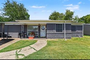 4760 Salem Drive - Photo 1