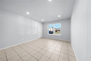 253 Locust Street S - Photo 11