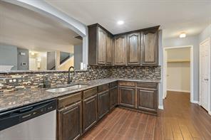 204 Rosewood Court - Photo 13