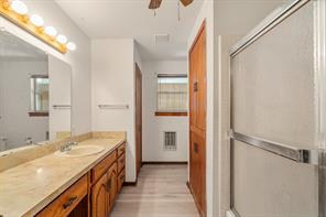 2105 Lakeview Drive - Photo 18