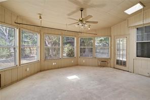 2201 W Brooklake Street - Photo 28