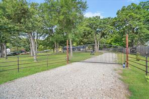 5902 Fm 2494 - Photo 4