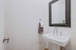 2420 Hugo Street - Photo 35