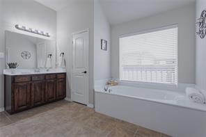2924 Broken Spoke Lane - Photo 24