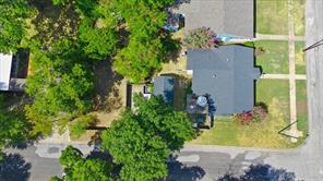1801 Woodlawn Avenue - Photo 38
