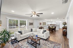 1801 Woodlawn Avenue - Photo 4