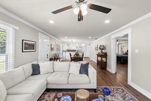 1801 Woodlawn Avenue - Photo 5