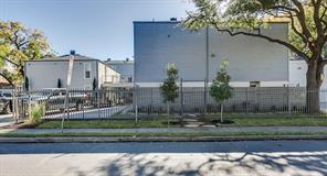 2902 Douglas Avenue - Photo 2