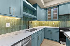 818 Lambert Street - Photo 6