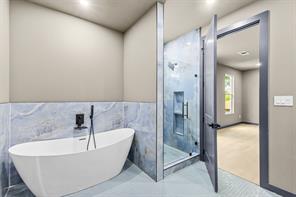 818 Lambert Street - Photo 9