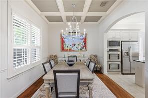 605 Montgomery Street - Photo 10