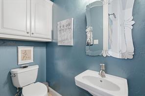 605 Montgomery Street - Photo 15