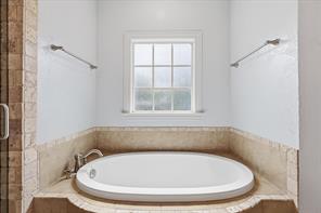 605 Montgomery Street - Photo 21