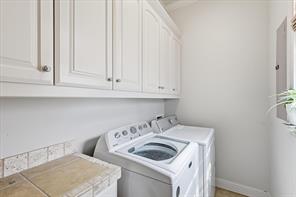 605 Montgomery Street - Photo 26