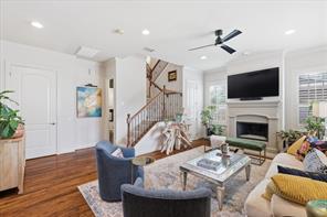 605 Montgomery Street - Photo 6