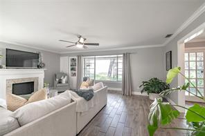 6455 Waverly Way - Photo 1