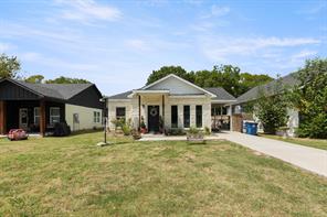 110 E COLLEGE Avenue - Photo 1