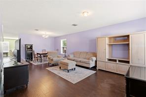 1005 Ann Drive - Photo 2