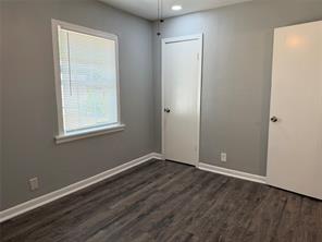 2504 Normont Circle - Photo 19