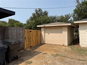 2504 Normont Circle - Photo 2