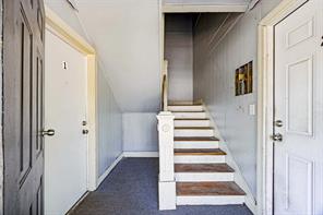 3607 Lee Street - Photo 2