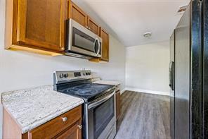 3607 Lee Street - Photo 6