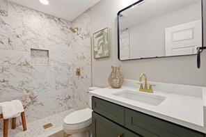 2123 Greenbriar Lane - Photo 11
