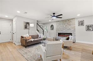 2123 Greenbriar Lane - Photo 14