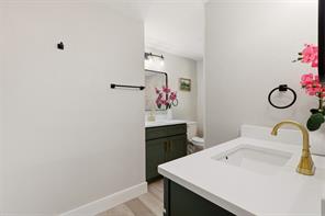 2123 Greenbriar Lane - Photo 16