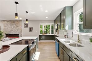 2123 Greenbriar Lane - Photo 5