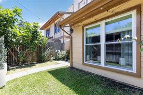 2115 Warnford Place - Photo 34