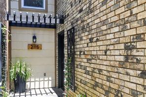 2115 Warnford Place - Photo 4