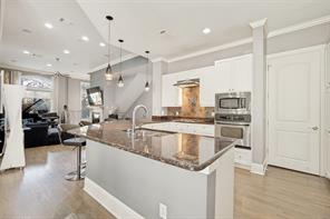2716 Hibernia Street - Photo 4