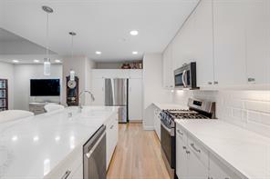 5055 Addison Circle - Photo 6
